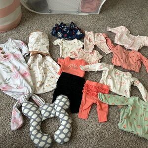 Newborn Baby Girl Clothing Bundle with Floral and Solid Patterns